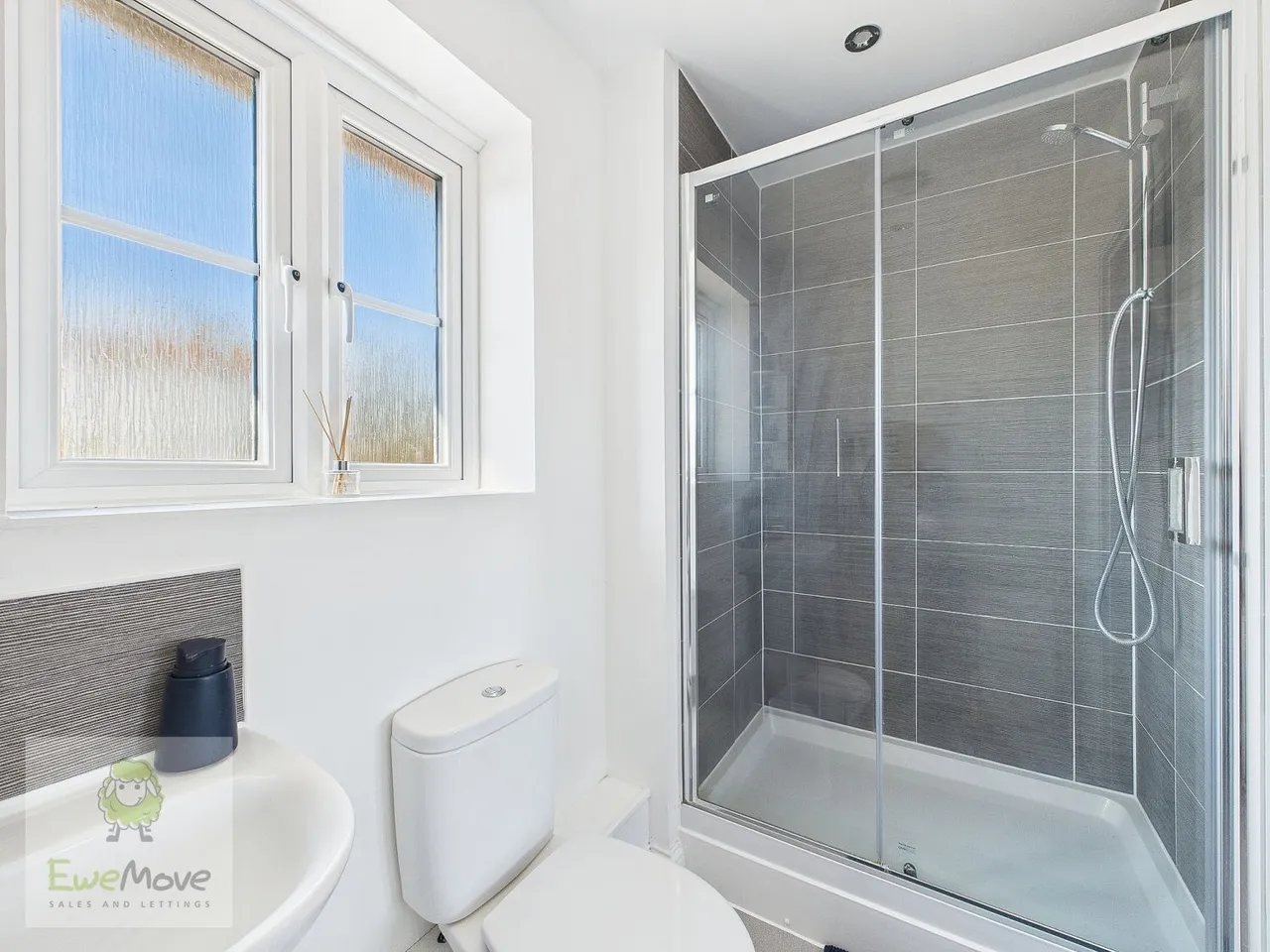 Sparrow Drive, Chattenden, ME3, photo 13