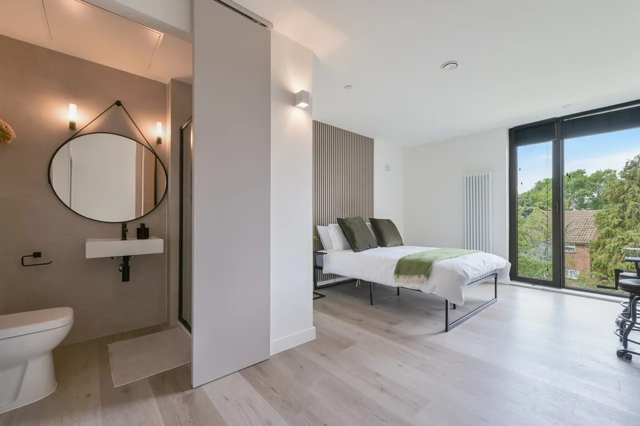 1 bed property to rent — Greenhill Way, Harrow, HA1 1JN
