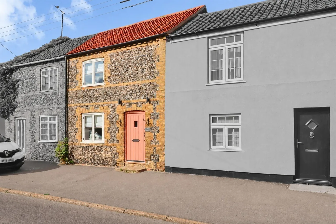2 bed house for sale — High Street, Lakenheath, Brandon