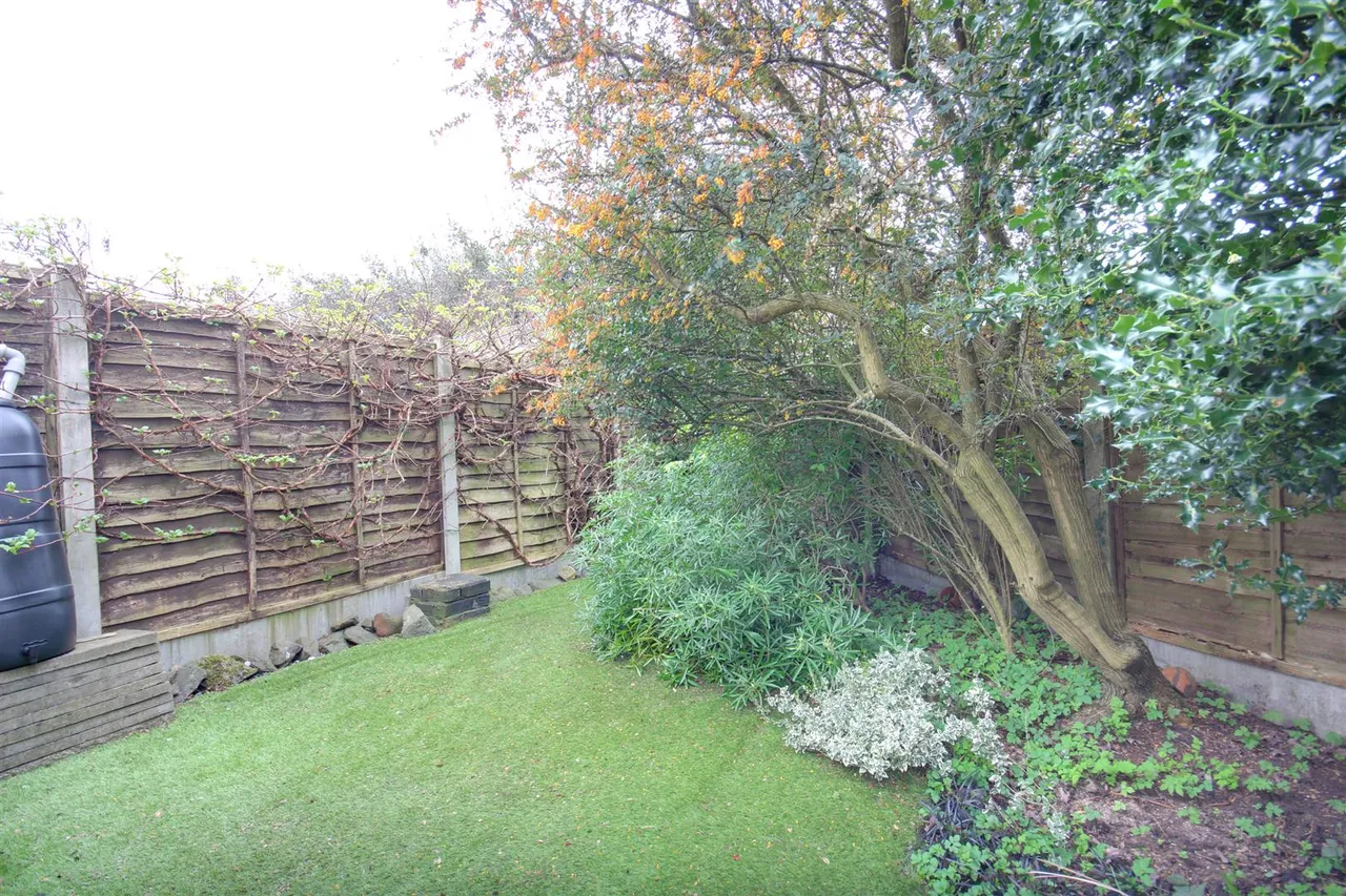 Fisher Close, Willerby, Hull, photo 8