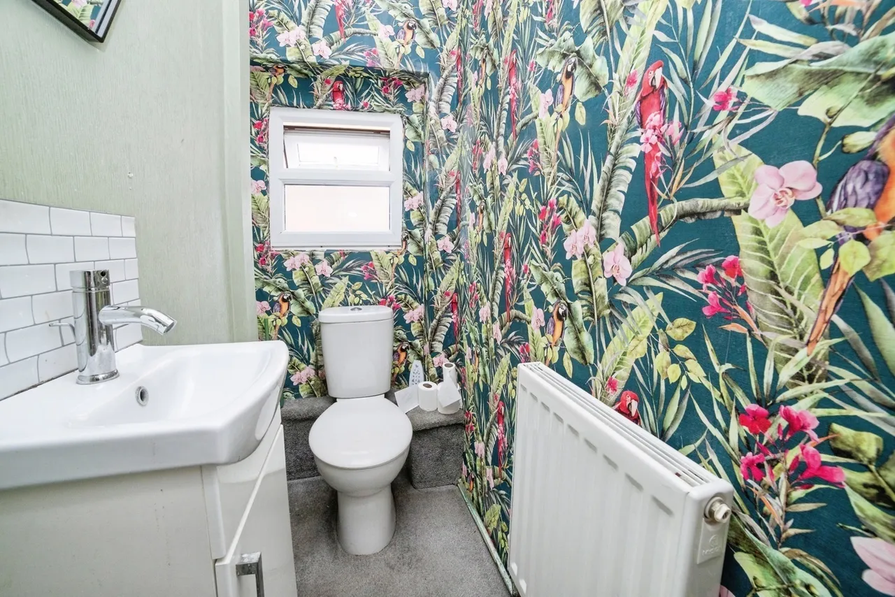 Station Road, Sutton-in-Ashfield, Nottinghamshire, NG17, photo 9