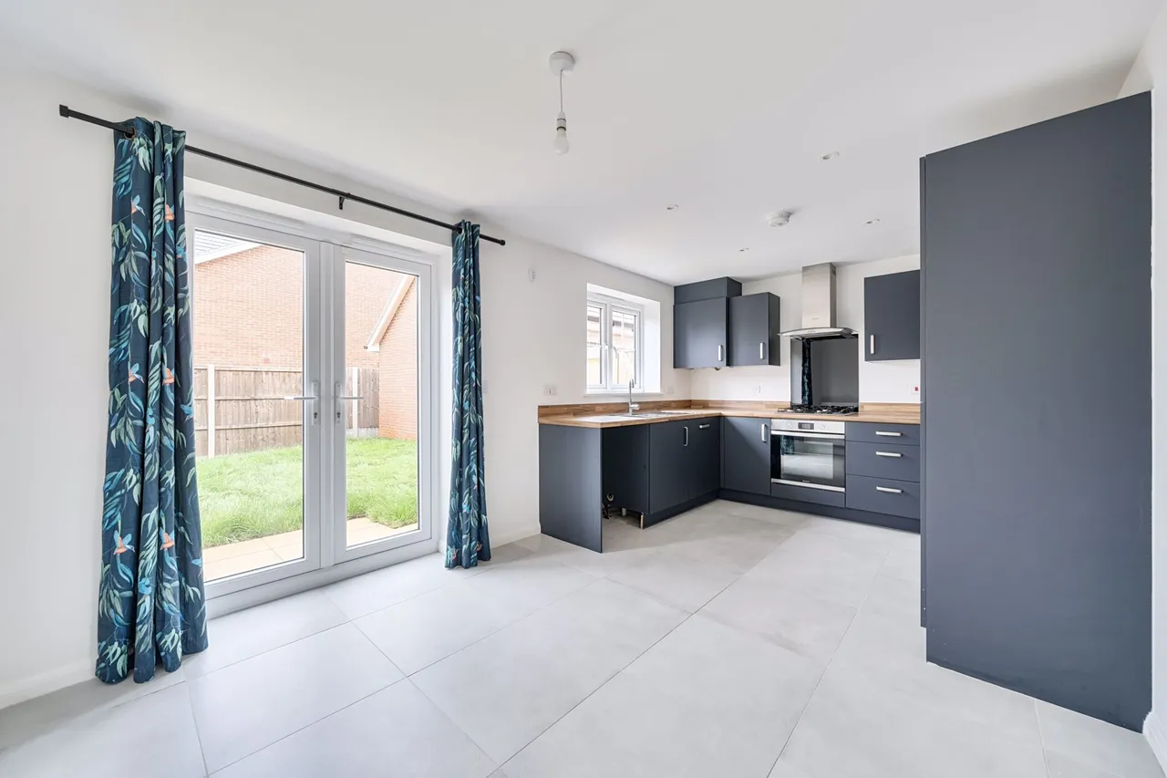 Long Strakes, Tonbridge, TN12, photo 2