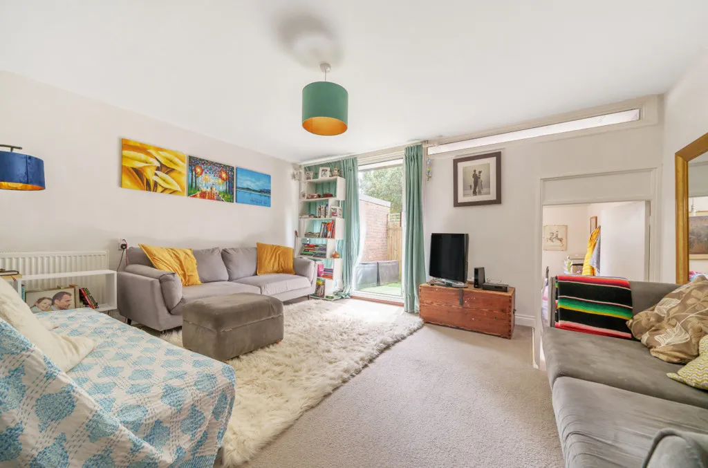 Grangedale Close, Northwood, HA6, photo 2