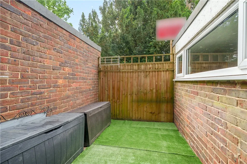 Grangedale Close, Northwood, HA6, photo 7