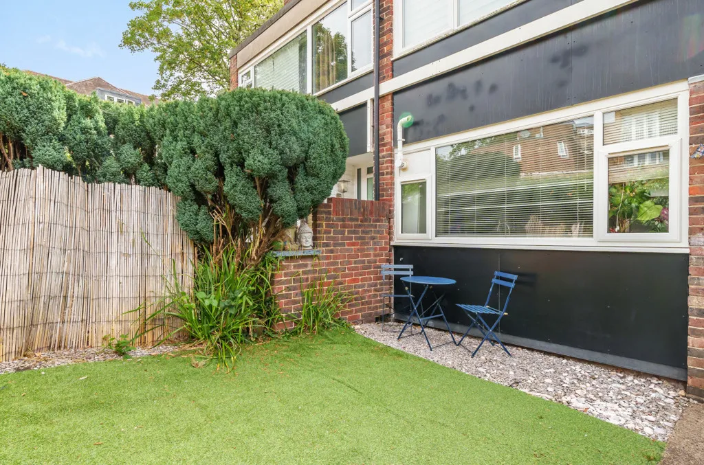 Grangedale Close, Northwood, HA6, photo 10