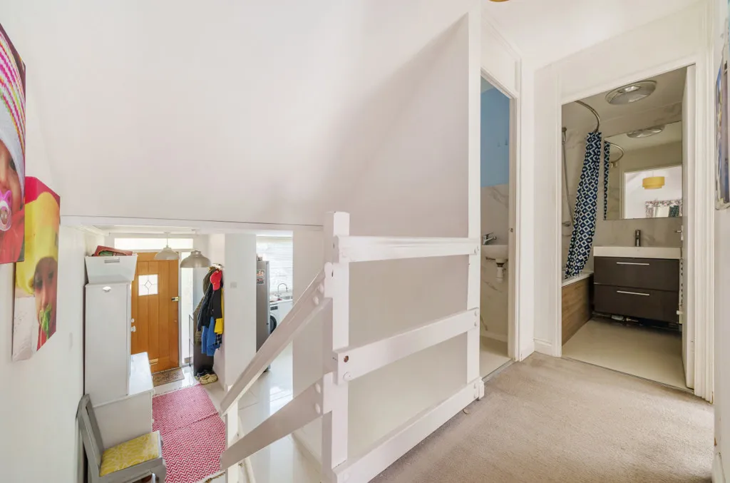 Grangedale Close, Northwood, HA6, photo 9