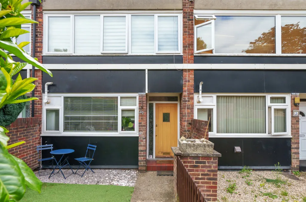 Grangedale Close, Northwood, HA6, photo 18