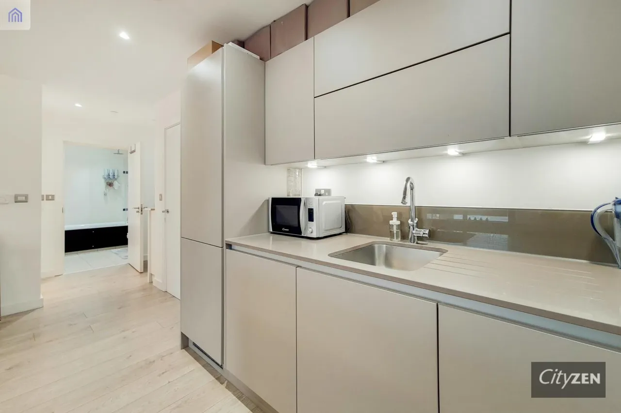 Roosevelt Tower, 18 Williamsburg Plaza, London, E14 9NW, photo 2