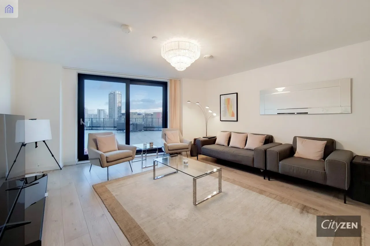 1 bed property for sale — Roosevelt Tower, 18 Williamsburg Plaza, London, E14 9NW