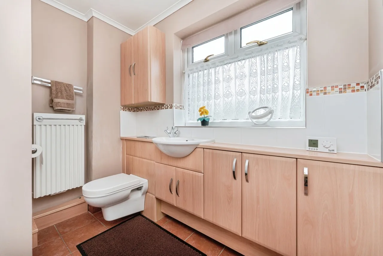 Laurel Close, Red Lodge, IP28, photo 13