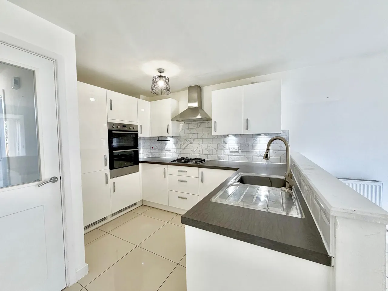 Cicero Crescent, Fairfields, MK11, photo 2
