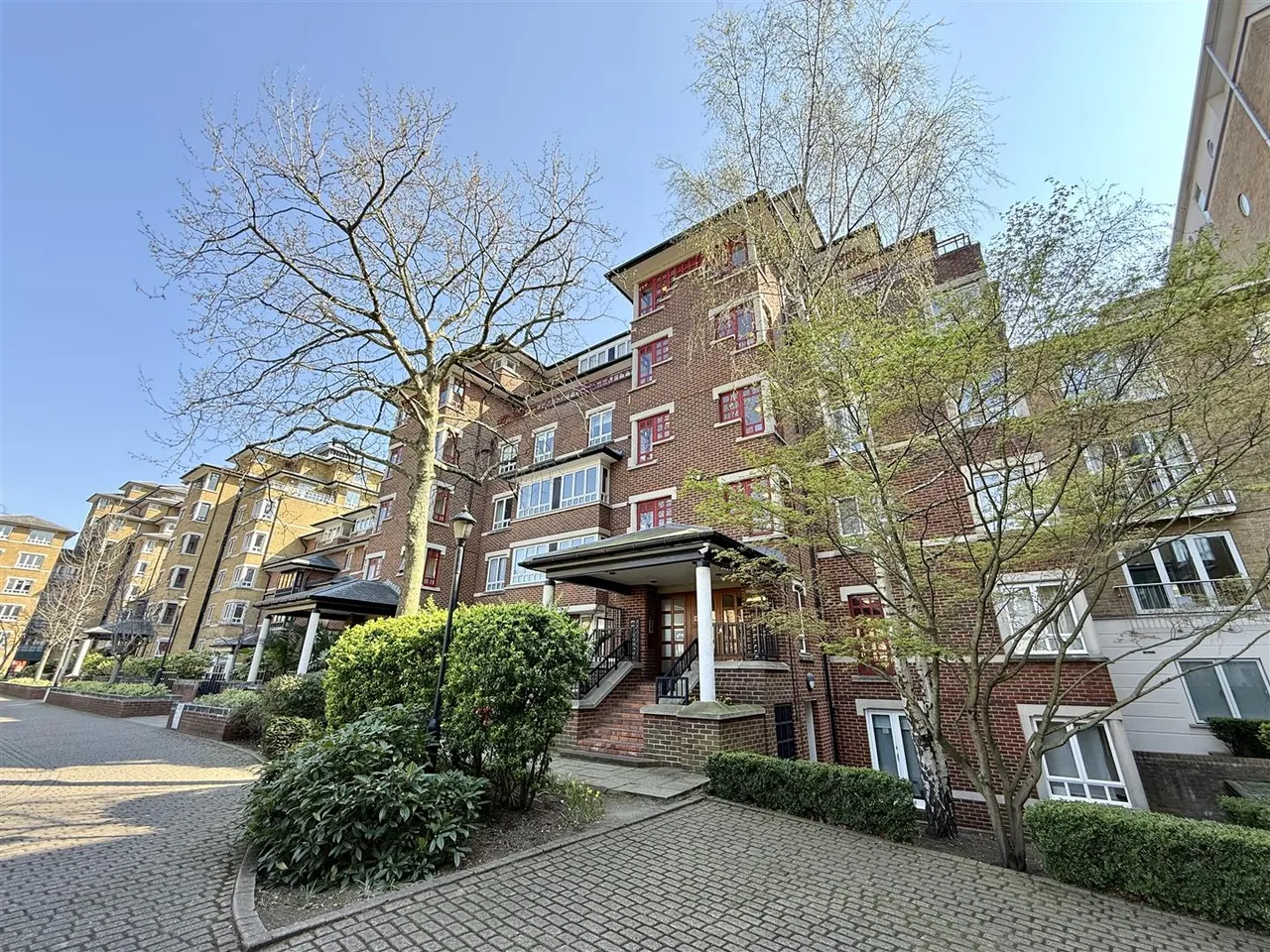 2 bed flat for sale — Johnson Lodge, Admiral Walk, London, W9 3TJ