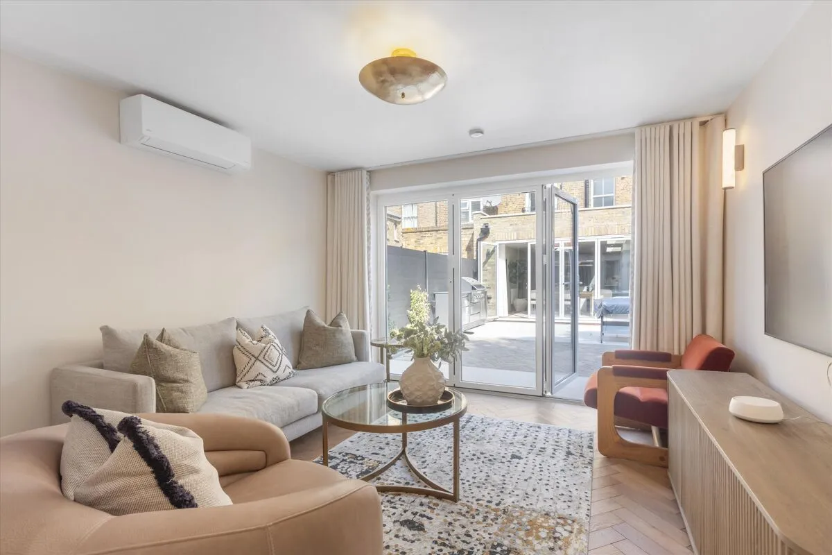 Sulgrave Road, London, W6, photo 20