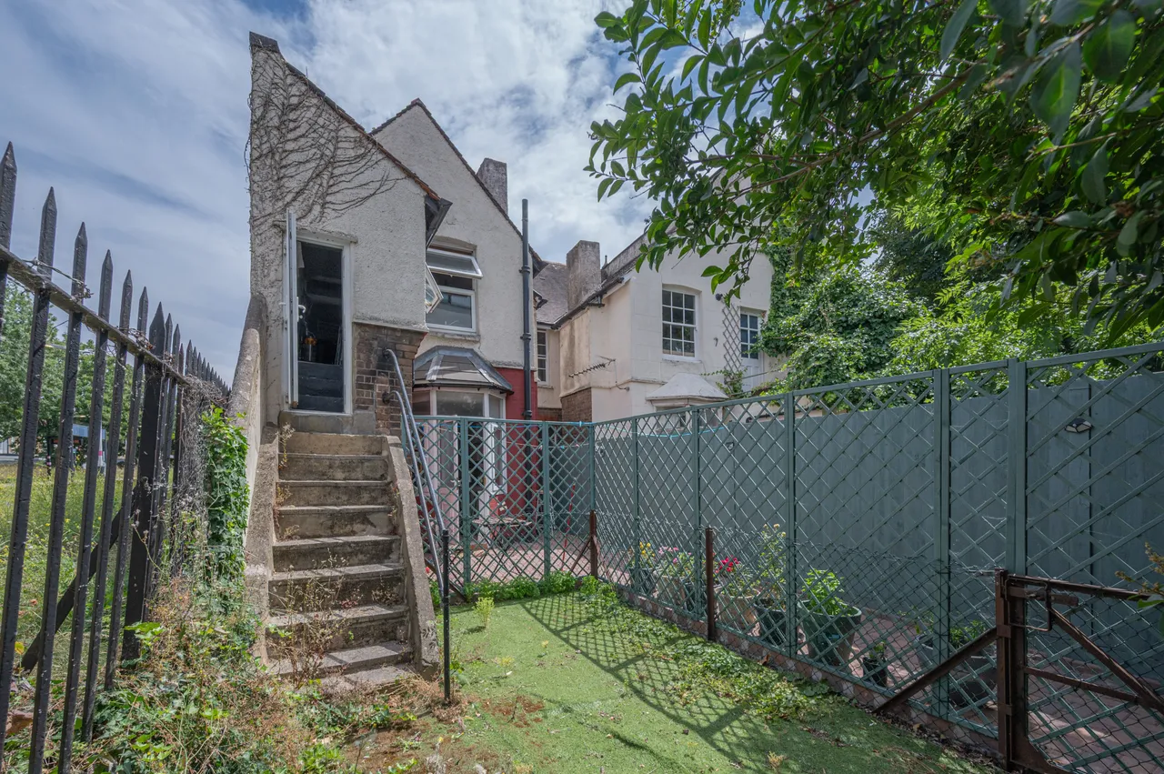 1 Sirdar Road, Mitcham, photo 8