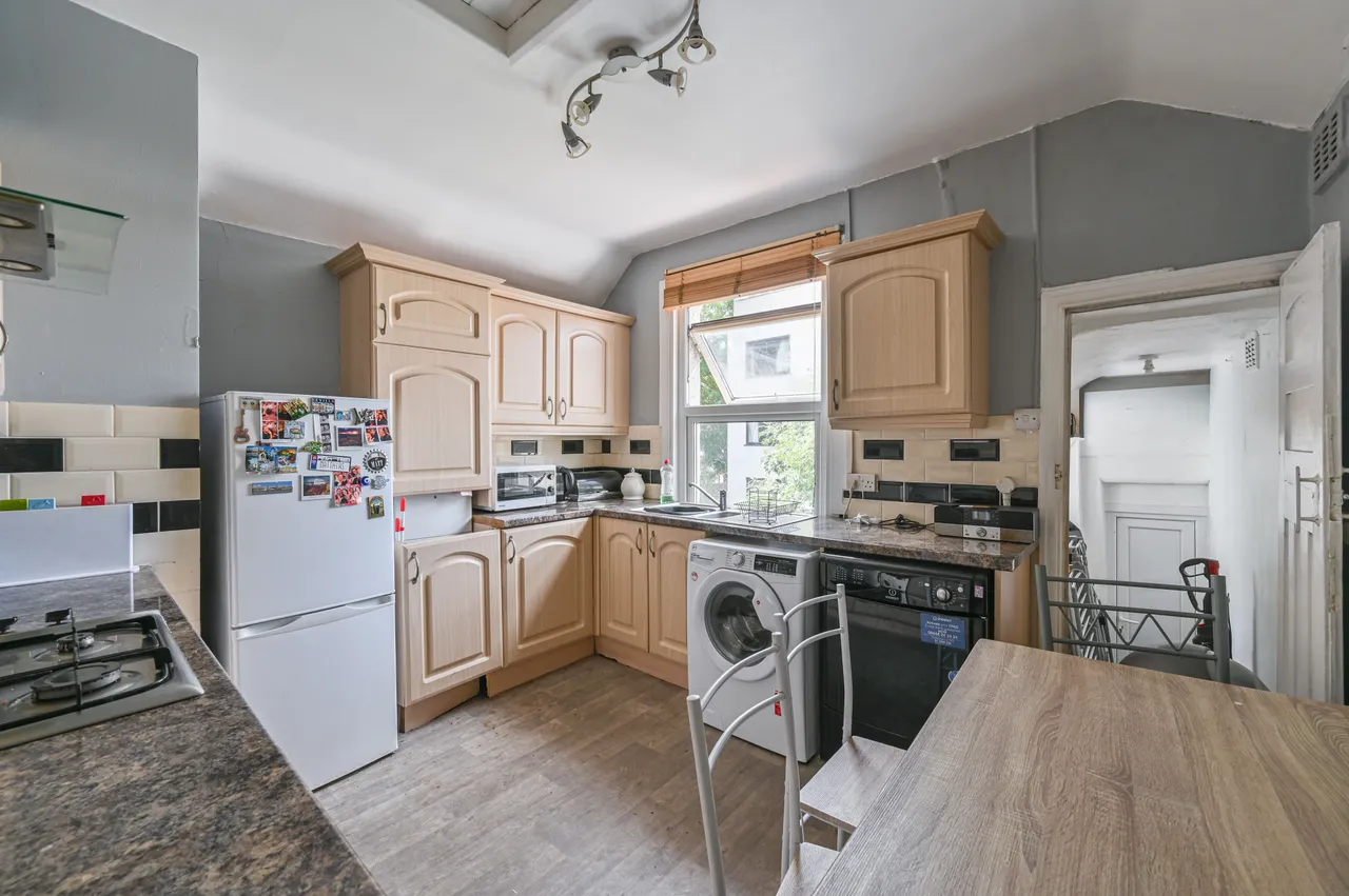 1 Sirdar Road, Mitcham, photo 9