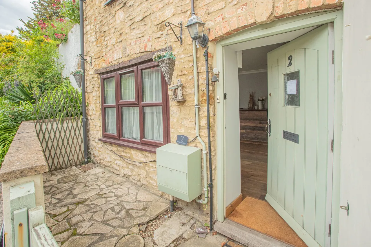 Potters Pond, Wotton-under-Edge, photo 24