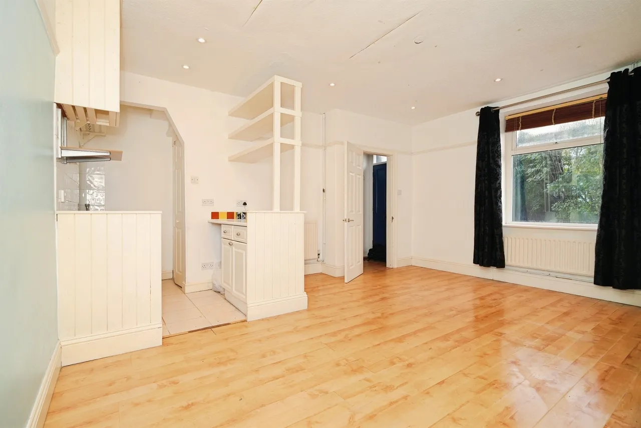 West View, Paddock, Huddersfield, photo 3