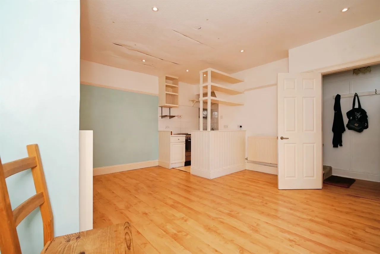 West View, Paddock, Huddersfield, photo 7