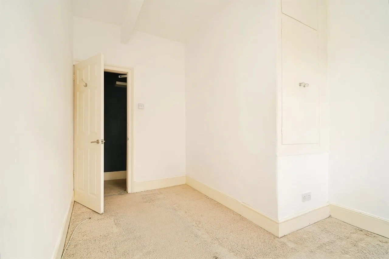 West View, Paddock, Huddersfield, photo 9