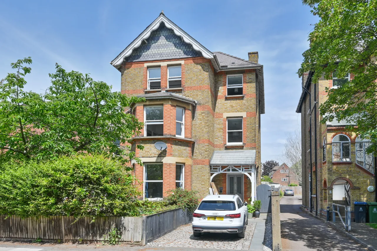4 bed flat for sale — 10a Langley Road, Surbiton