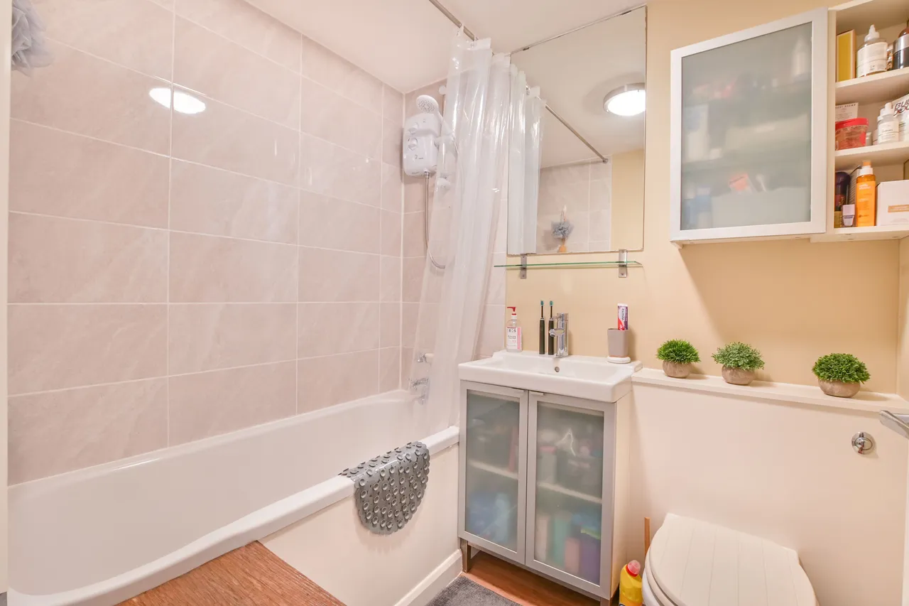13 Jefferson Lodge, 85 Sudbury Avenue, Wembley, photo 7