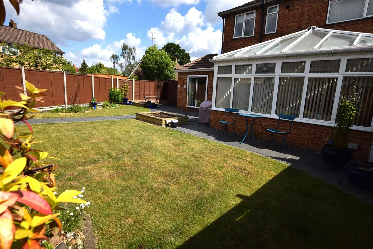 Cheyne Way, Farnborough, Hampshire, GU14 8SE, photo 17