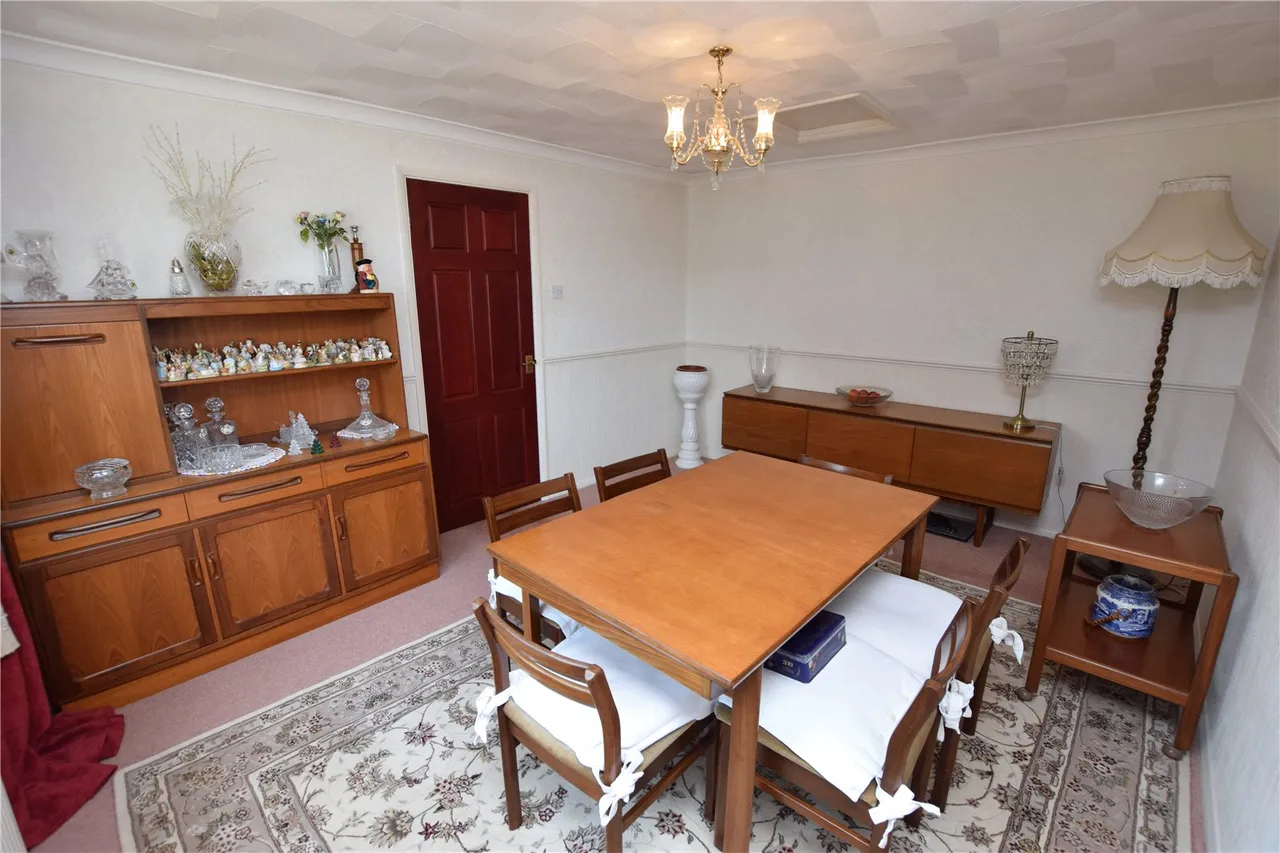 Cheyne Way, Farnborough, Hampshire, GU14 8SE, photo 7