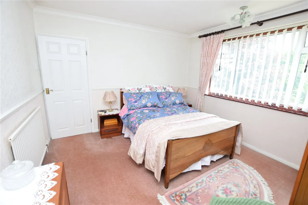 Cheyne Way, Farnborough, Hampshire, GU14 8SE, photo 13