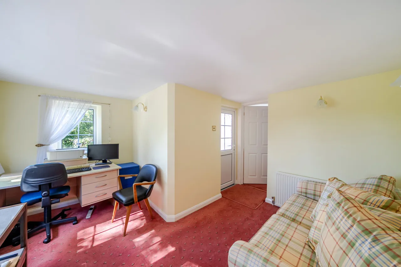 Warren Hill, Epsom, KT18, photo 5
