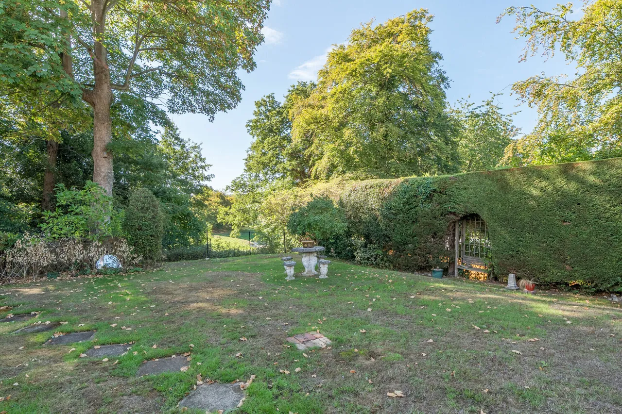 Warren Hill, Epsom, KT18, photo 6
