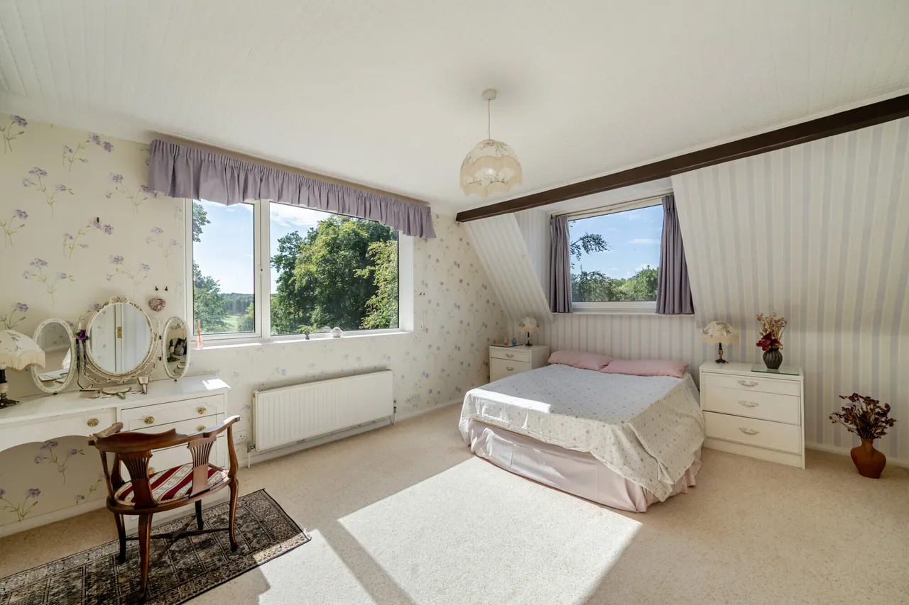 Warren Hill, Epsom, KT18, photo 7