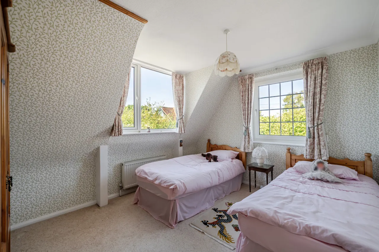 Warren Hill, Epsom, KT18, photo 9