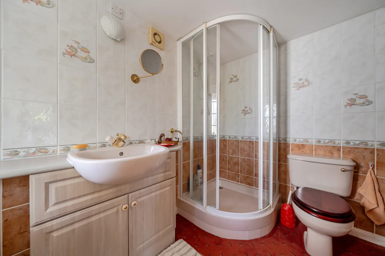 Warren Hill, Epsom, KT18, photo 13