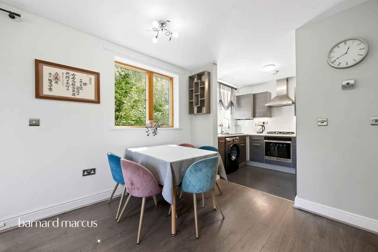 Sanderstead Road, South Croydon, CR2, photo 2