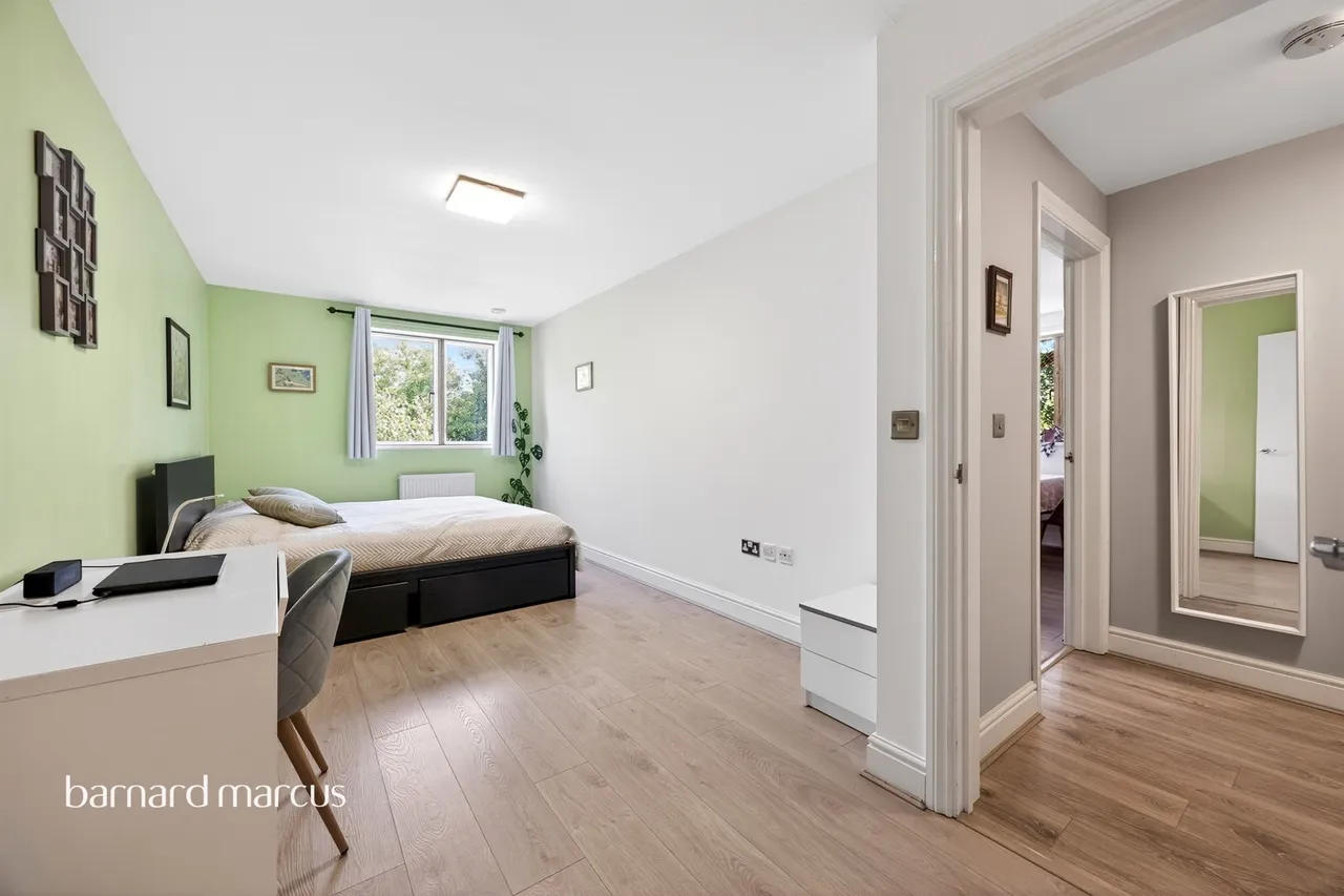 Sanderstead Road, South Croydon, CR2, photo 9