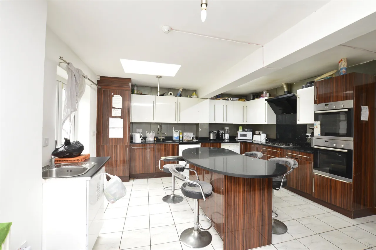 Stewart Close, Kingsbury, NW9 8AJ, photo 7