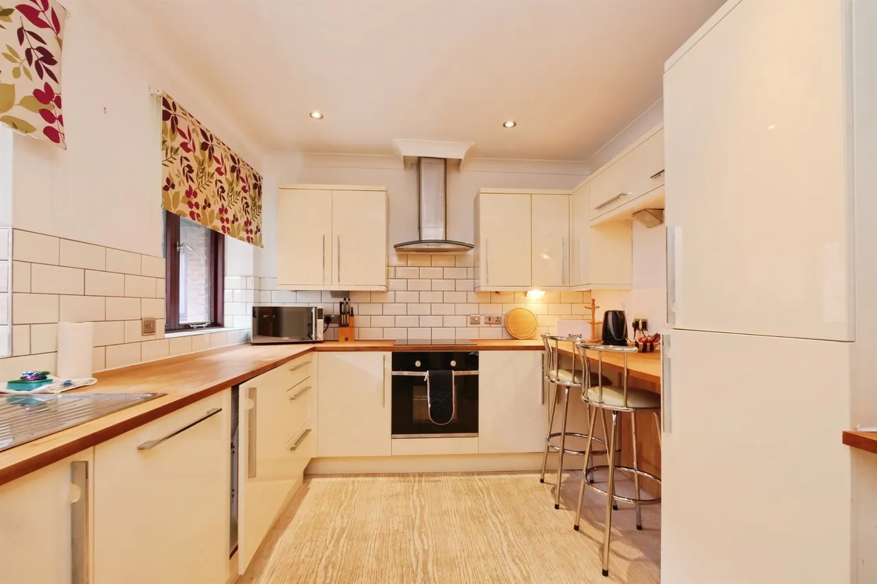 1 bed flat for sale — Castlegate, York