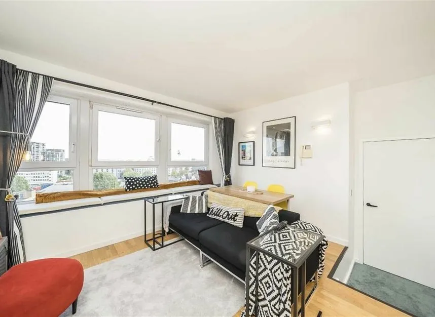 Calderwood Street, Woolwich, SE18, photo 2