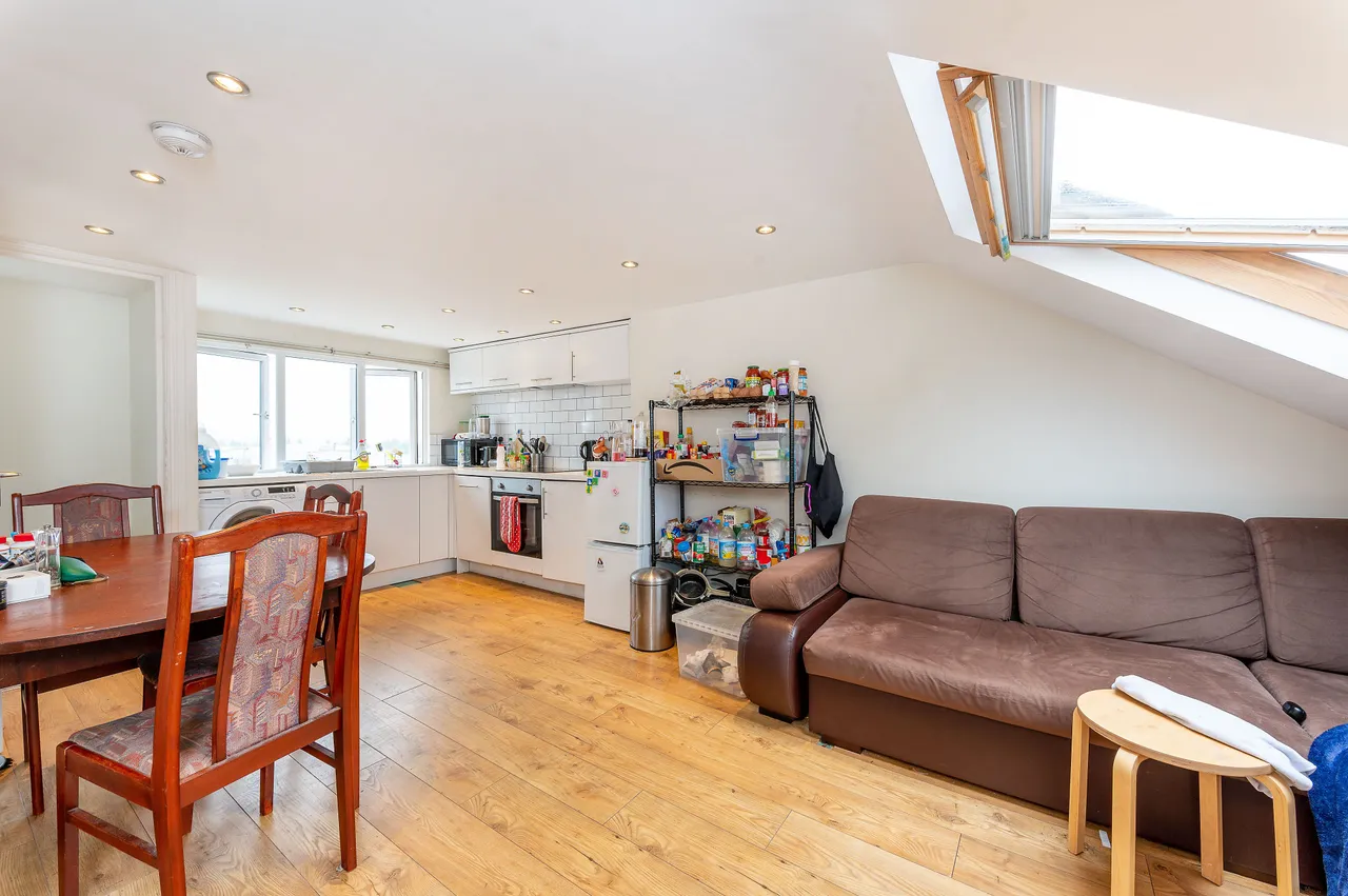 3 bed house to rent — 23a Wells House Road, London