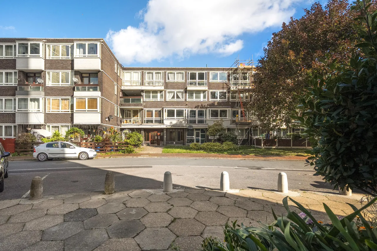 43 Longland Court, Rolls Road, London, photo 8