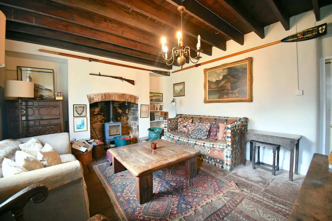 Dyffryn Crawnon, Llangynidr, Crickhowell, Powys, NP8 1NU, photo 4