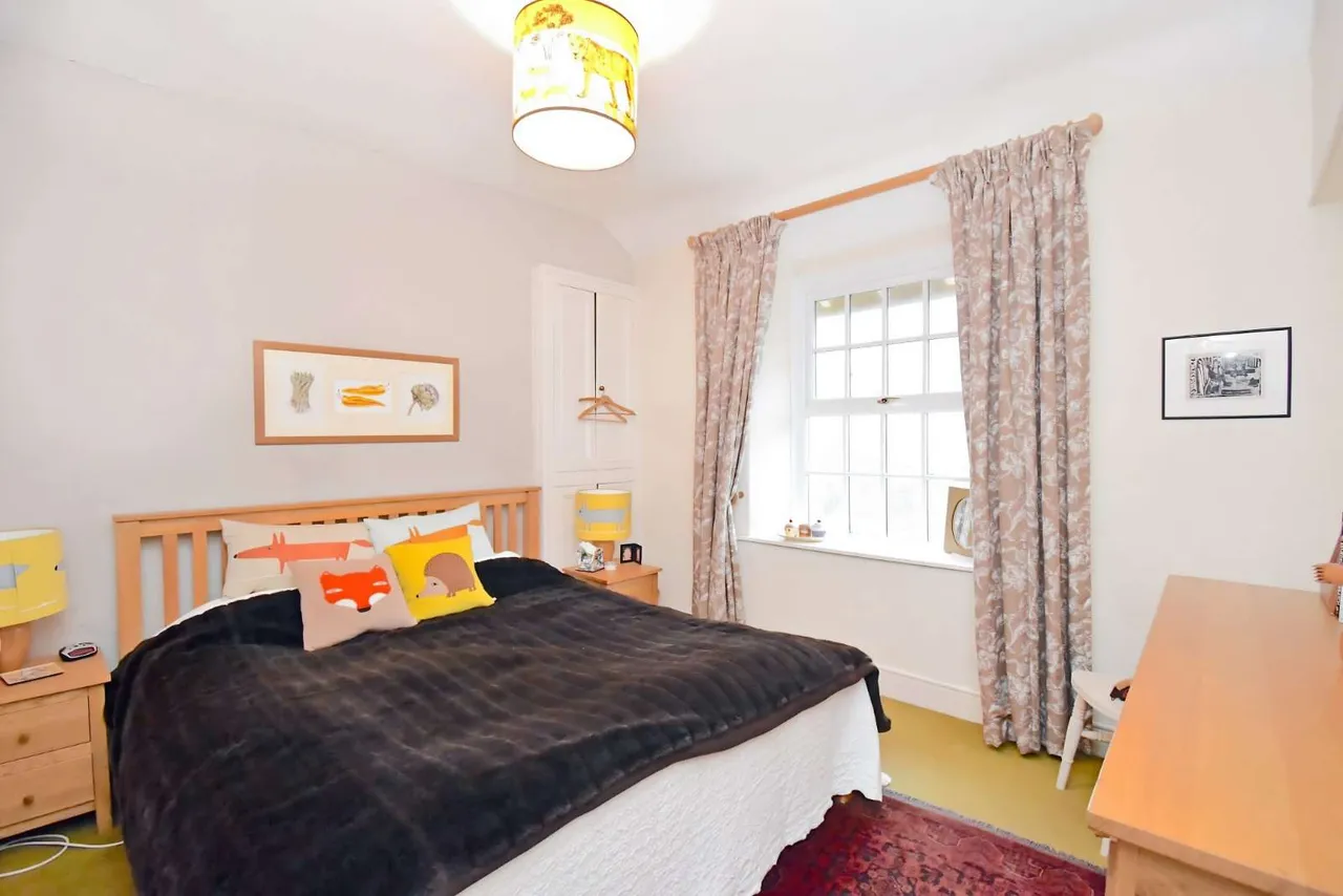 Dyffryn Crawnon, Llangynidr, Crickhowell, Powys, NP8 1NU, photo 10