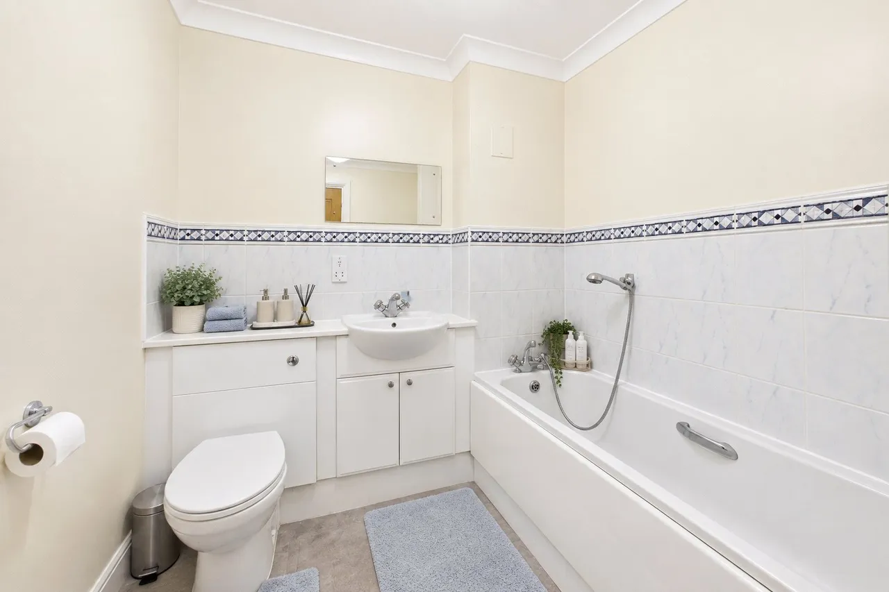 Alencon Link, Basingstoke, RG21, photo 6