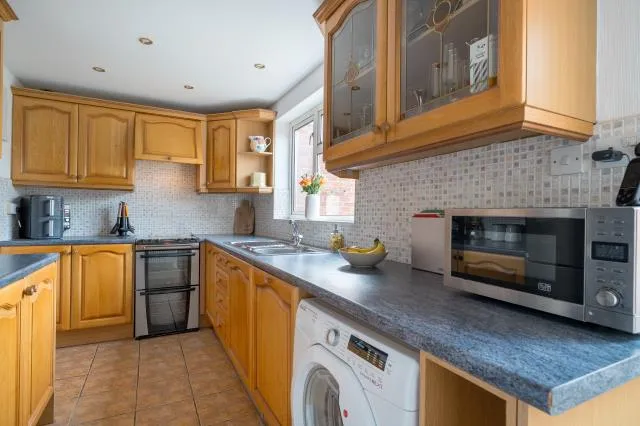 Lansdown Close, Woking, GU21, photo 4