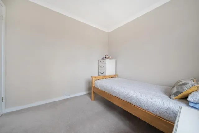 Lansdown Close, Woking, GU21, photo 13