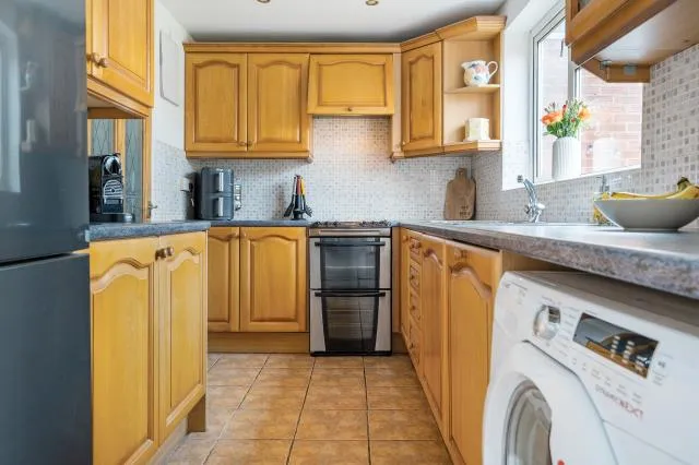 Lansdown Close, Woking, GU21, photo 3