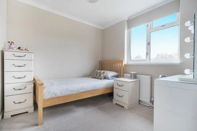 Lansdown Close, Woking, GU21, photo 14