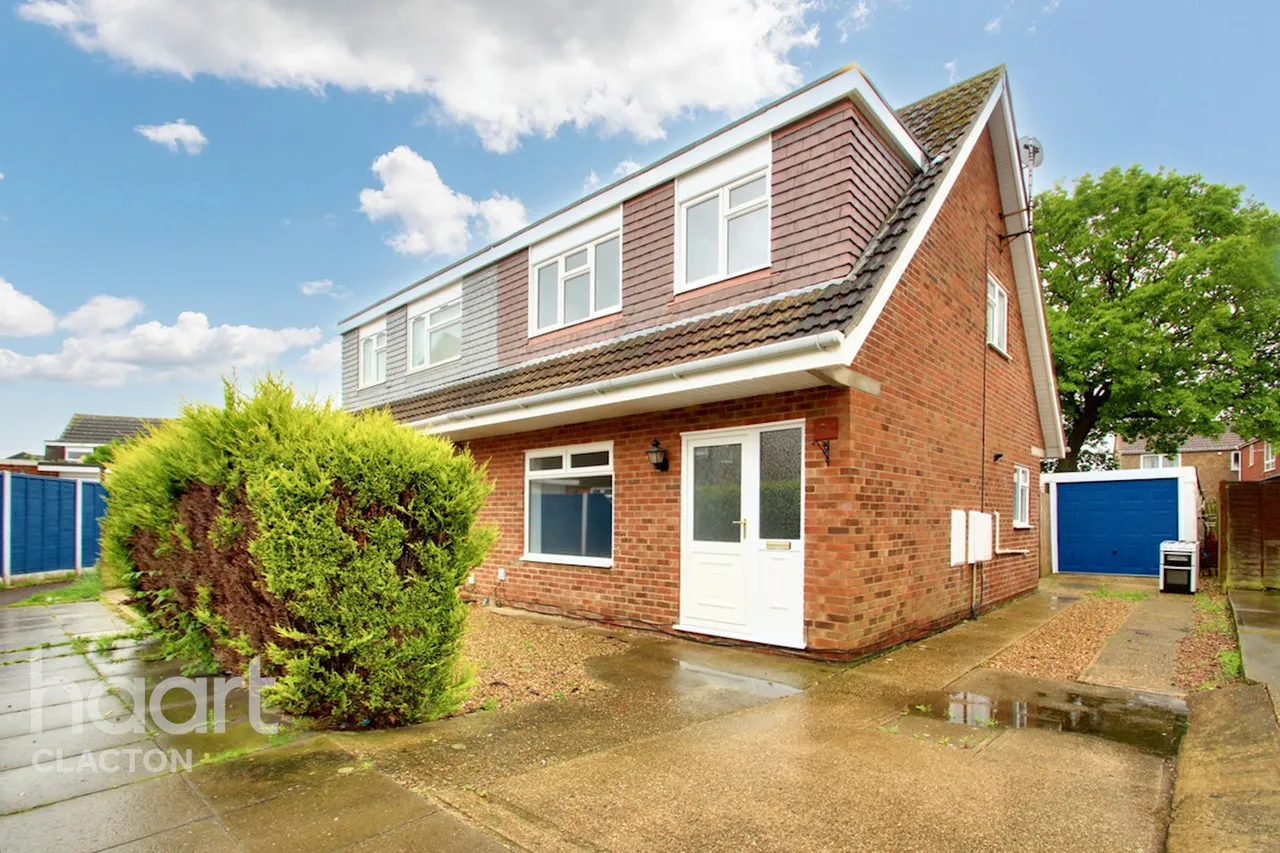 3 bed house for sale, Becontree Close, Clacton-On-Sea, CO15