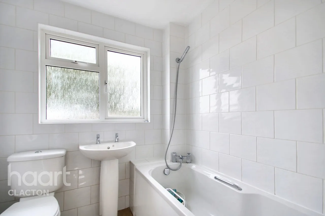 Becontree Close, Clacton-On-Sea, CO15, photo 8