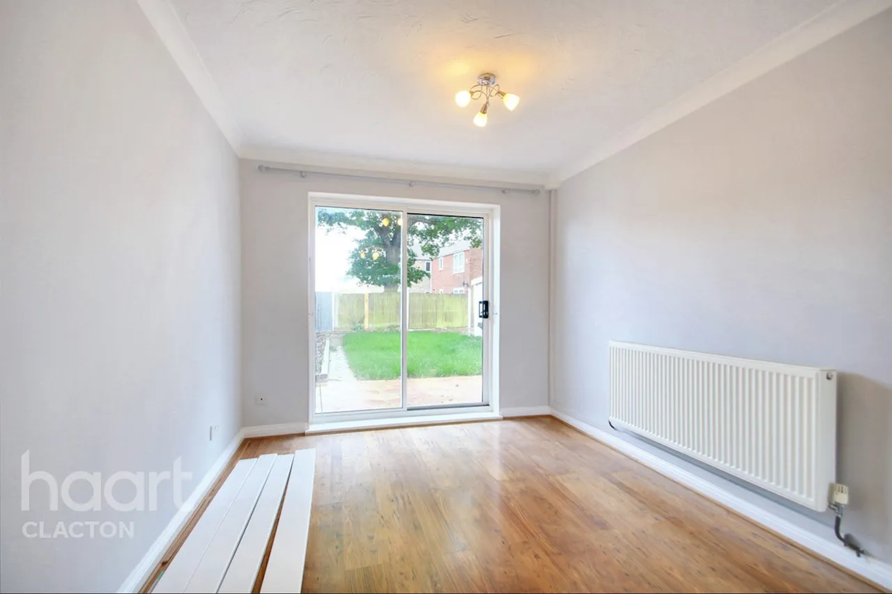 Becontree Close, Clacton-On-Sea, CO15, photo 3